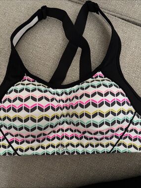 Victoria’s Secret VSX Women’s Black-Trim Geometric Print Sports Bra - Multicolor